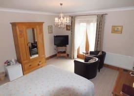 Springwood Room Only Accommodation 4