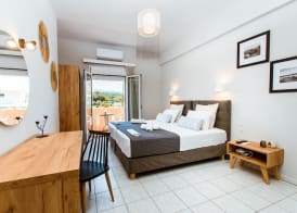 Koulouris Apartments & Studios 3