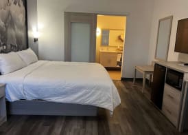 Super 8 by Wyndham Rosenberg TX 4