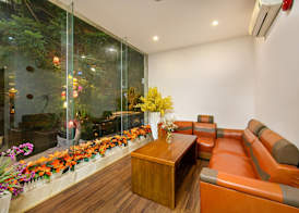 La Beach Hotel 3