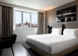 AC Hotel Paris Porte Maillot by Marriott 4