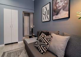 Chic Black White 2BR Retreat on Dambovitei 4