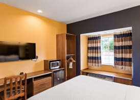 SureStay Plus Hotel by Best Western Keyser 4