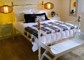Guest Rooms at The Green Man 4