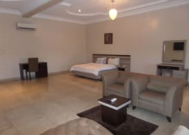 Gloriana Apartments 3