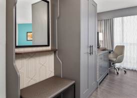 Holiday Inn CHARLESTON-RIVERVIEW by IHG 2