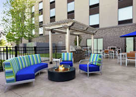 Hampton Inn & Suites Rogers 5