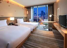 Hilton Garden Inn Ningbo 5