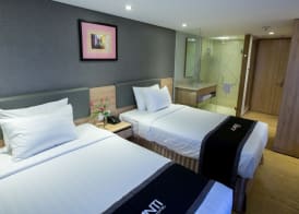 Avanti Hotel 5