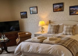 CREAG DHUBH COUNTRY HOUSE 4