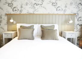 Castle Inn by Greene King Inns 2