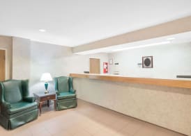 Super 8 by Wyndham Canandaigua 2