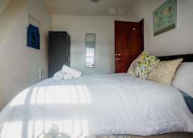 WoodHus Lodge Lovely Specious Room 5 5