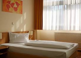Hotel Zur Rebe 5