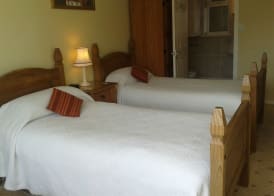 Groeslon Ty Mawr B & B 5