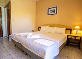 Tellis Holiday Rooms 4