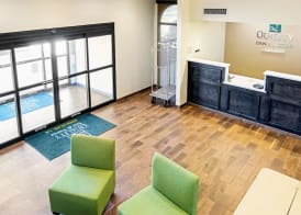 Quality Inn & Suites Near Tanger Outlet Mall 5