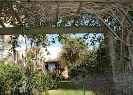 A1 Kynaston Guest House bed and breakfast or self catering 2