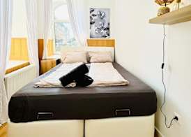 10BR Apt for Groups 8Min to Rathausplatz 2