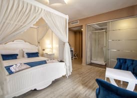 Neva Hotel Alaçatı 4