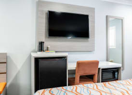 Travelodge Inn & Suites by Wyndham Bell Los Angeles Area 5