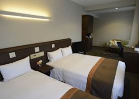 Natural Hot Spring Midosuji Hotel 4