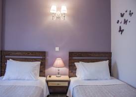 Tellis Holiday Rooms 5