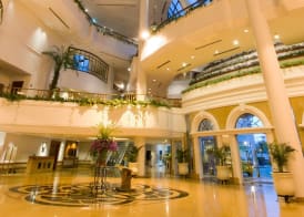 Montien Riverside Hotel Bangkok 3