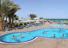 Empire Beach Aqua Park - Couples and Families 4