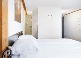 Hotel Blooker 4