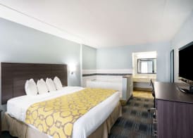 Baymont by Wyndham Gallatin 4