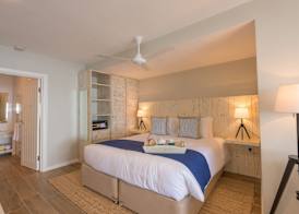 Le Nautique Beachfront Apartments 4