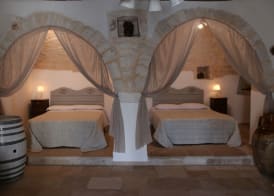 Trulli Holiday Albergo Diffuso 4