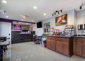 Knights Inn and Suites Salem 2