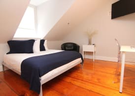 Maverick Suites at 40 Temple St 4