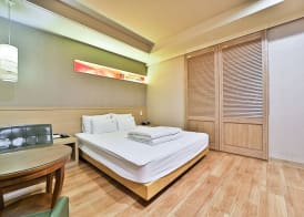 B&B HOTEL 2