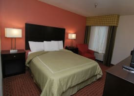 AmericInn by Wyndham Johnston Des Moines 5