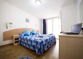 Hotel TV 2