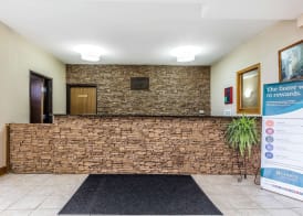 Quality Inn & Suites Chesterfield Village 5