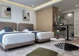 CCLUX Suites - Piraeus Port Hub & Express Check-in 5