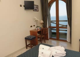 HR Hotel & Spa 5