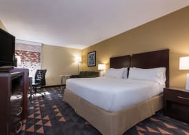 Holiday Inn LUMBERTON NORTH - I-95 by IHG 3