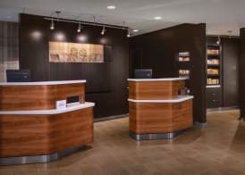 Courtyard by Marriott Mahwah 4