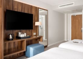 Courtyard by Marriott Glasgow Airport 5
