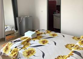 Mona's guesthouse 4