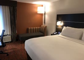 Holiday Inn Express METROPOLIS by IHG 4
