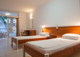 Coliseum Studios & Apartments 2