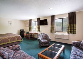 Super 8 by Wyndham Salem VA 3