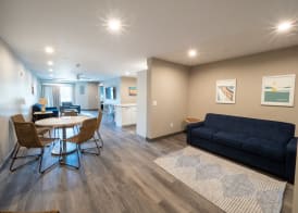 Long Beach Suites 5