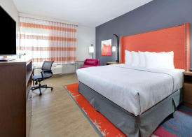 La Quinta Inn & Suites by Wyndham Lakeway 5